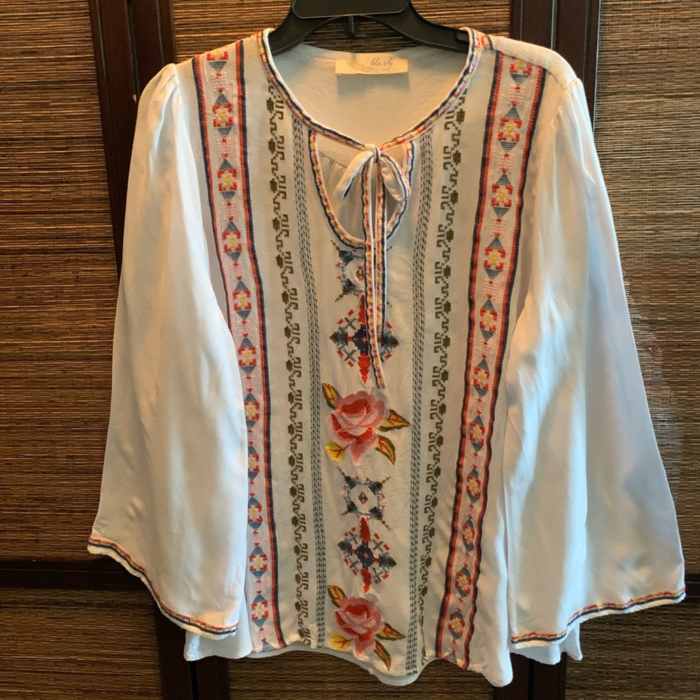 Embroidered White Boho Top - Picture 2 of 5